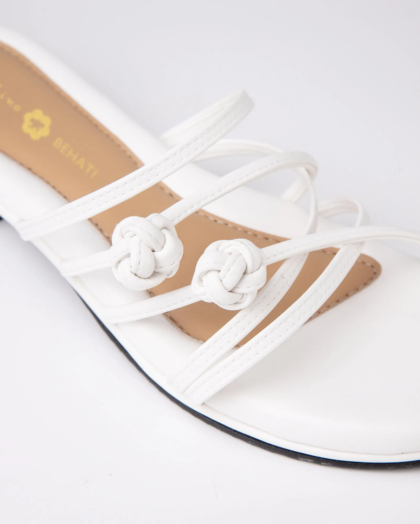 Double Chinese Knot Flats (White Leather)