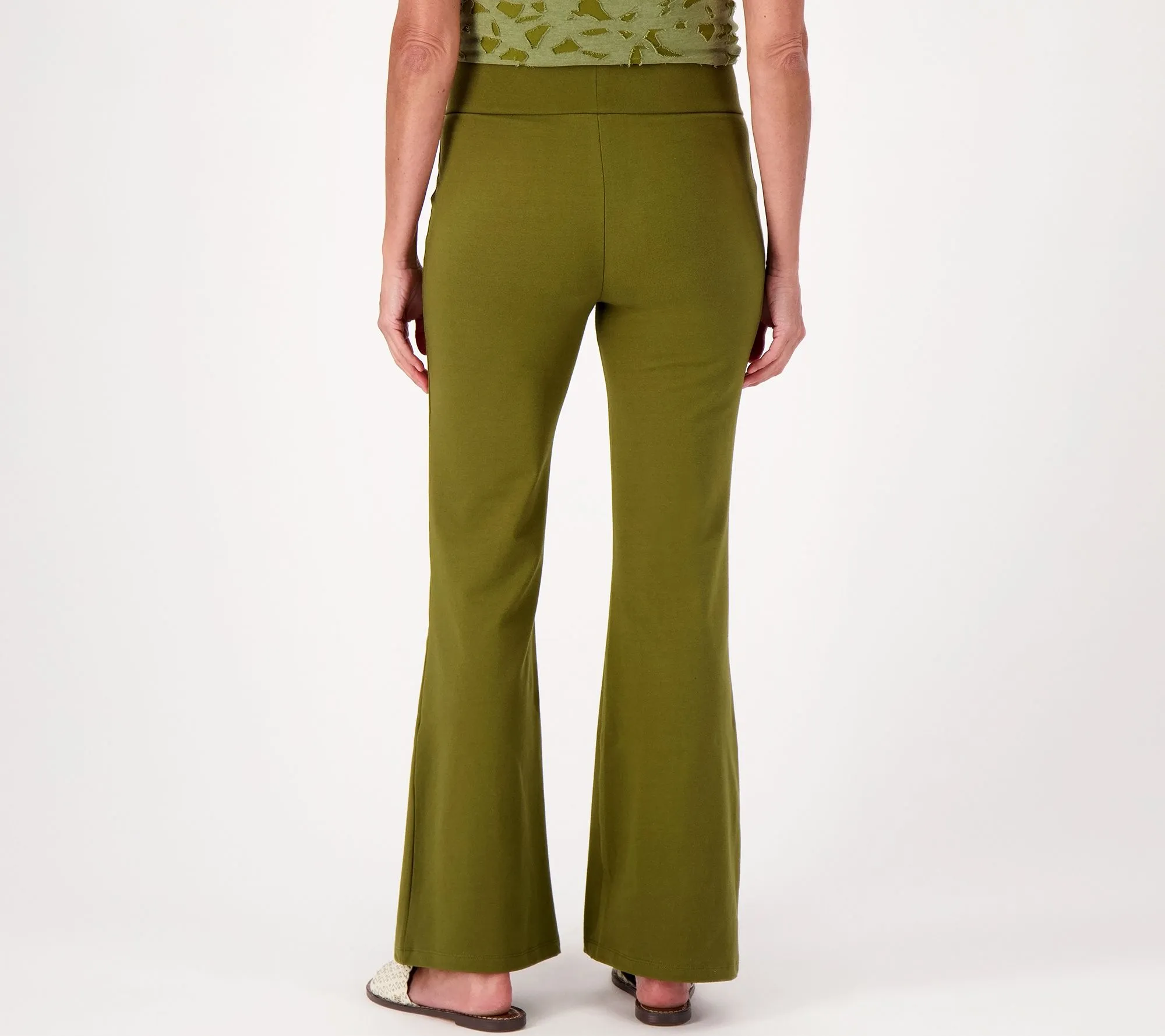 LOGO by Lori Goldstein Petite Knit Traveler Pants