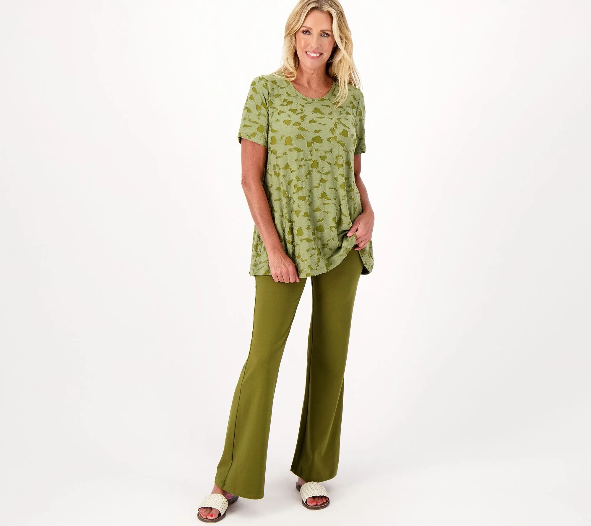 LOGO by Lori Goldstein Petite Knit Traveler Pants