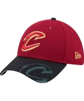 New Era Men's NBA Cleveland Cavaliers Sport Night Visor Hit 39THIRTY Flex Hat